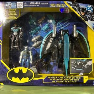 DC Black and Blue Batman Action Figure Playset
